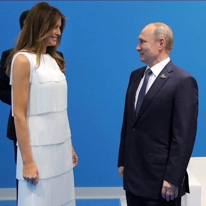 Мелания Трамп даже на мужа так не смотрит, как на Владимира Путина