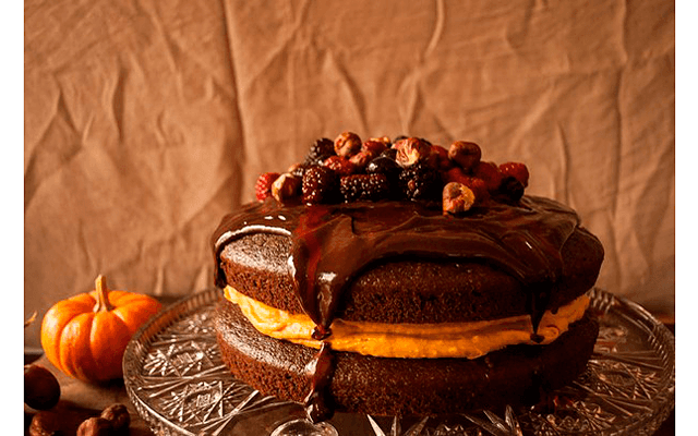 Шоколадно-кофейный торт с начинкой из тыквы