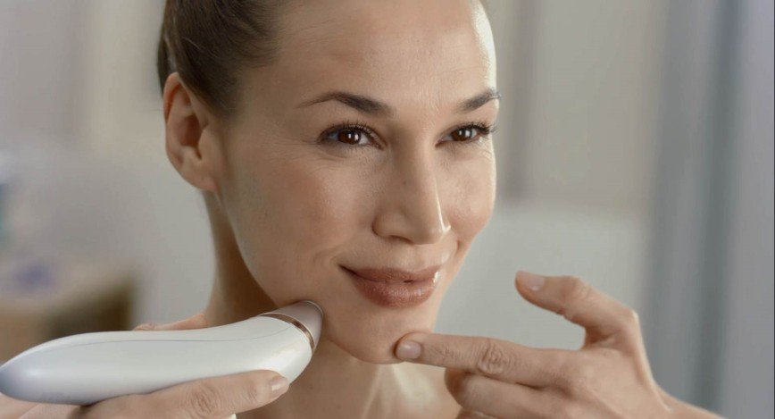 Упругая и гладкая кожа лица с Philips VisaCare