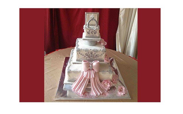 В Краснодаре заказали свадебный торт за 300 тысяч рублей