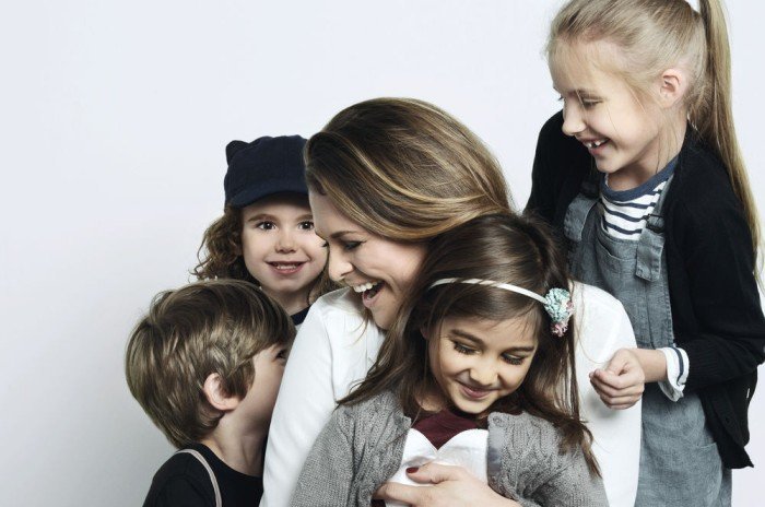 Принцесса Швеции Мадлен посвятила детям новый аромат 