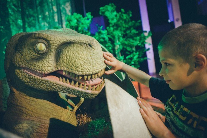 В Москву впервые приезжает всемирно известное "Шоу динозавров"