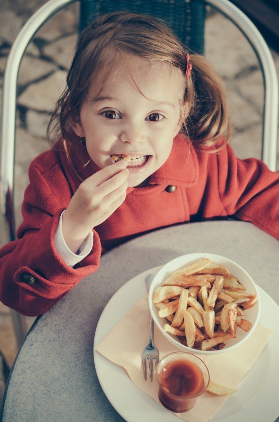 Съешь картошку фри – помоги детям