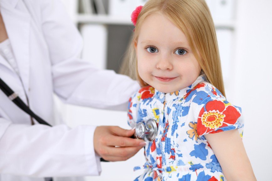 Детское здоровье: что можно и нельзя лечить летом?