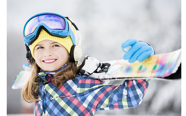 Спортивная зима: лыжи, сноуборд и лед