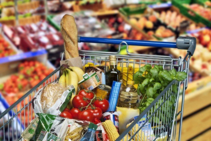Во Франции супермаркетам запретят выбрасывать продукты