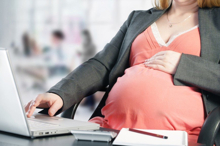 В России появились допгарантии трудовых прав для беременных