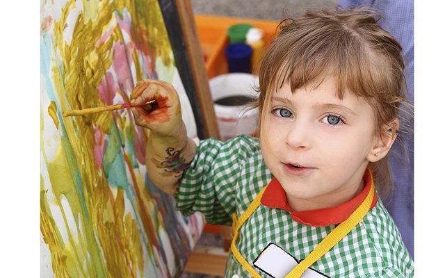 Какого цвета фантазия: роль рисования в жизни детей