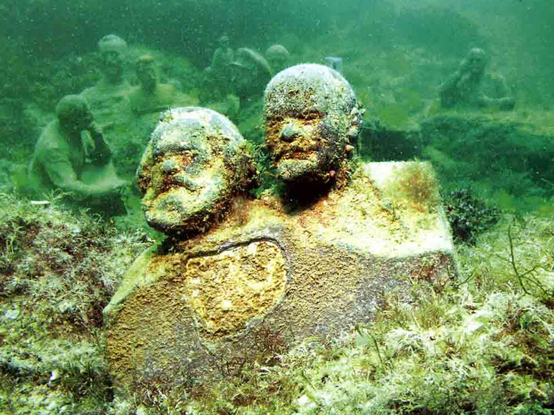 Подводный музей Аллея вождей в Крыму