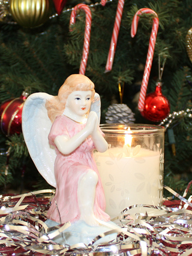 Поздравляю Всех, Всех, Всех с Новым Годом 2009! Пусть этот ангел принесет всем счастье, любовь и здоровье В Новом Году! :-):-):-) OLYA.