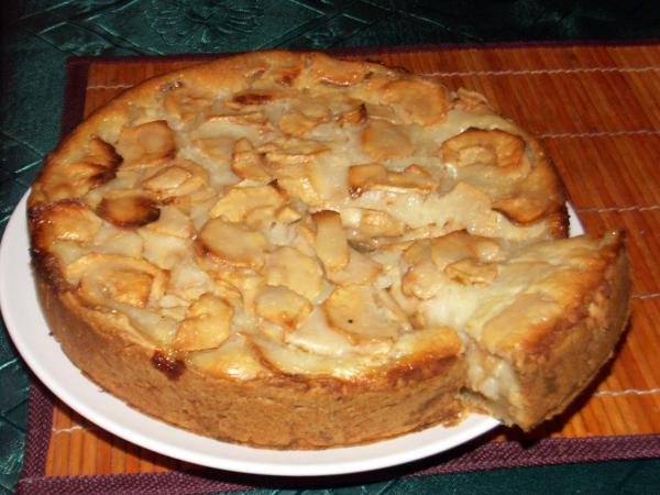 Пирог с яблоками фото дома на столе