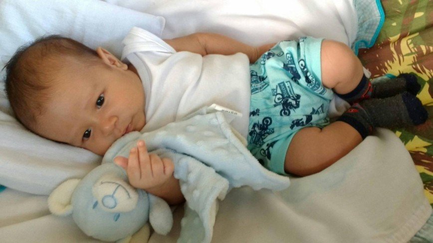 Махнули не глядя: двум бразильянкам при родах перепутали детей