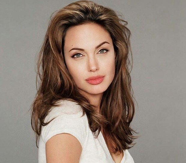 СМИ: у Анджелины Джоли появился тайный поклонник