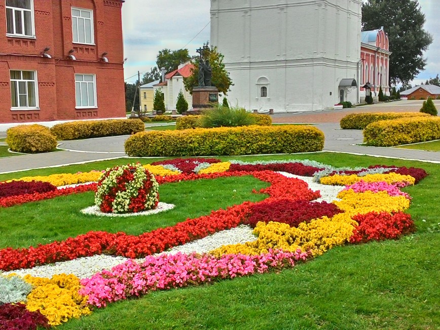 Парк и цветники в усадьбе в Белоруссии