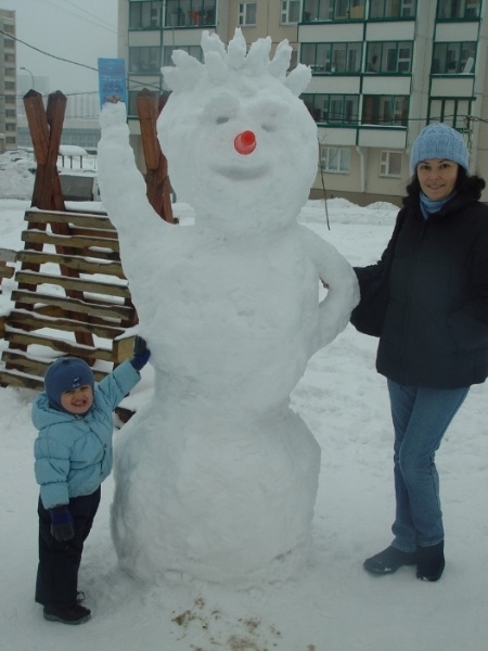 Наш МЕГА снеговик:) Lills