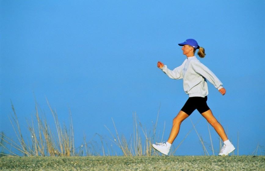 Пешие прогулки избавляют от лишнего веса лучше спортзала  
