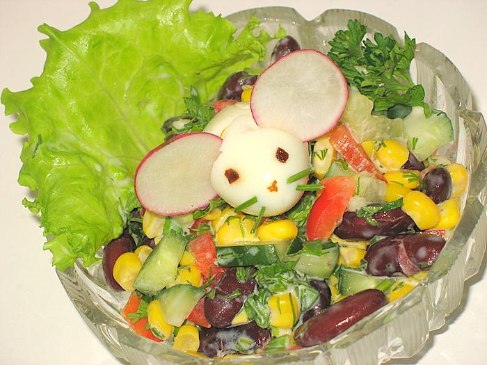 Овощ салат 5. Овощной салат. Салатик для детей. Овощной салатик для детей. Салаты из овощей и фруктов.