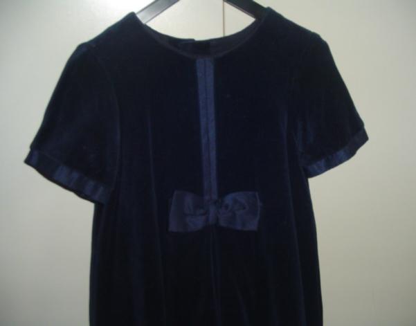 Платье бархатное темно-синее с коротким рукавом верх ближе.JPG
