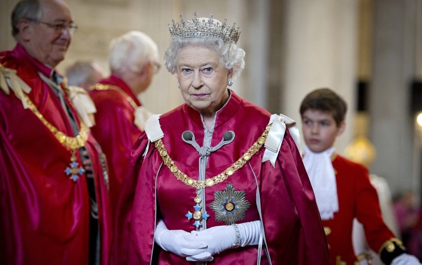 СМИ: Королева Елизавета откажется от престола в пользу Уильяма