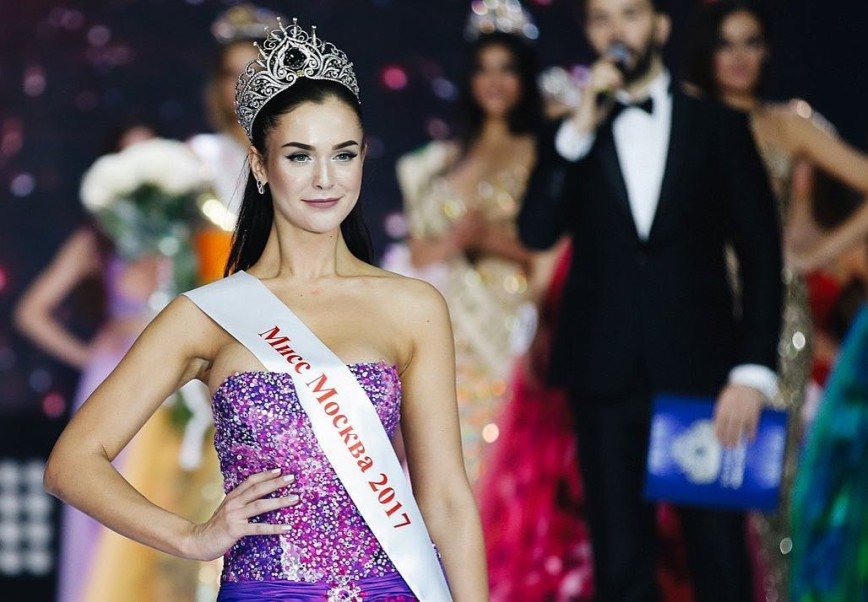 Титул «Мисс Москва» завоевала 21-летняя Елизавета Лопатина
