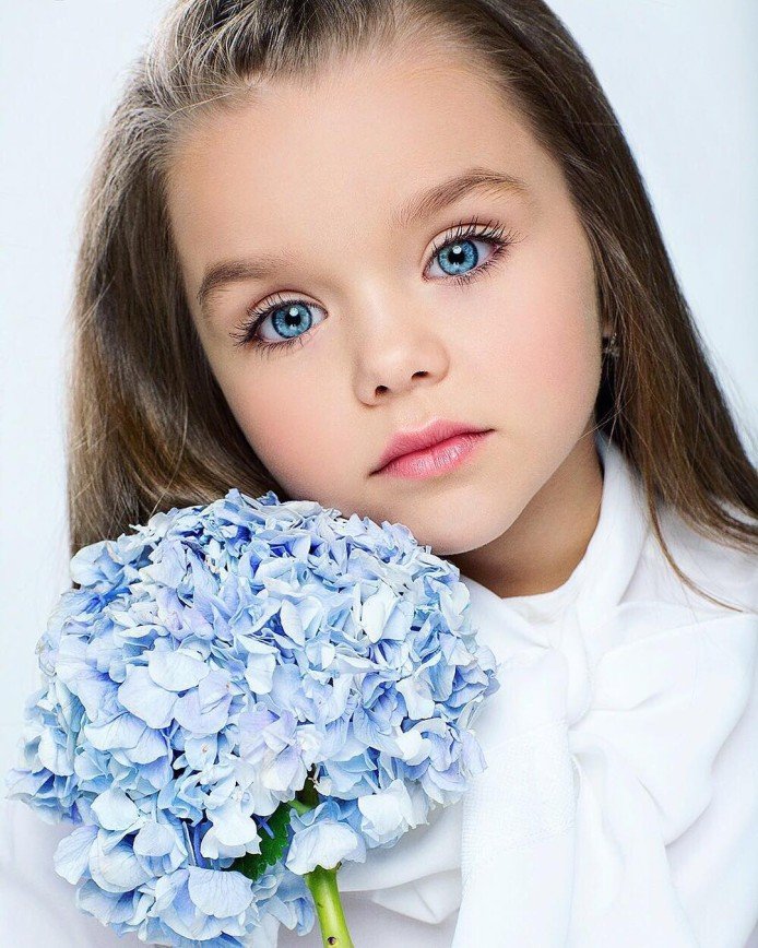 "Словно нарисовали этого ребёнка": 6-летняя Настя Князева названа самой красивой девочкой в мире