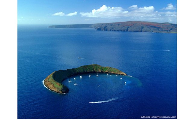 7 самых удивительных вулканических кратеров 