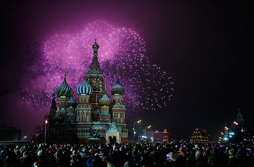 Фейерверки  в новогоднюю ночь в Москве - адреса площадок