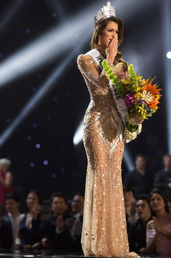 Француженка стала победительницей конкурса "Мисс Вселенная"