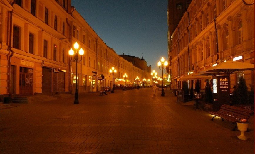 Пешеходные улицы в Москве станут запретной зоной для курильщиков