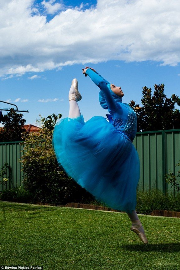 14-летняя австралийка хочет стать первой в мире балериной в хиджабе