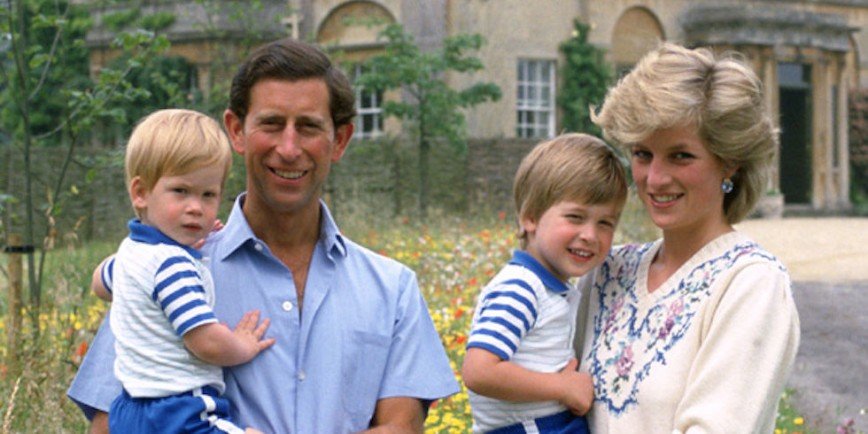 Сенсация в СМИ: У принцев Уильяма и Гарри объявилась сестра