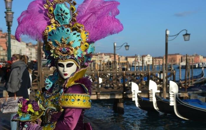 В Венеции проходит самый вкусный в мире карнавал