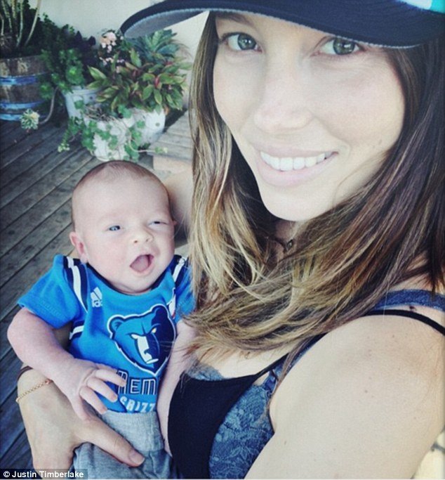 Джастин Тимберлейк опубликовал первое фото своего сына