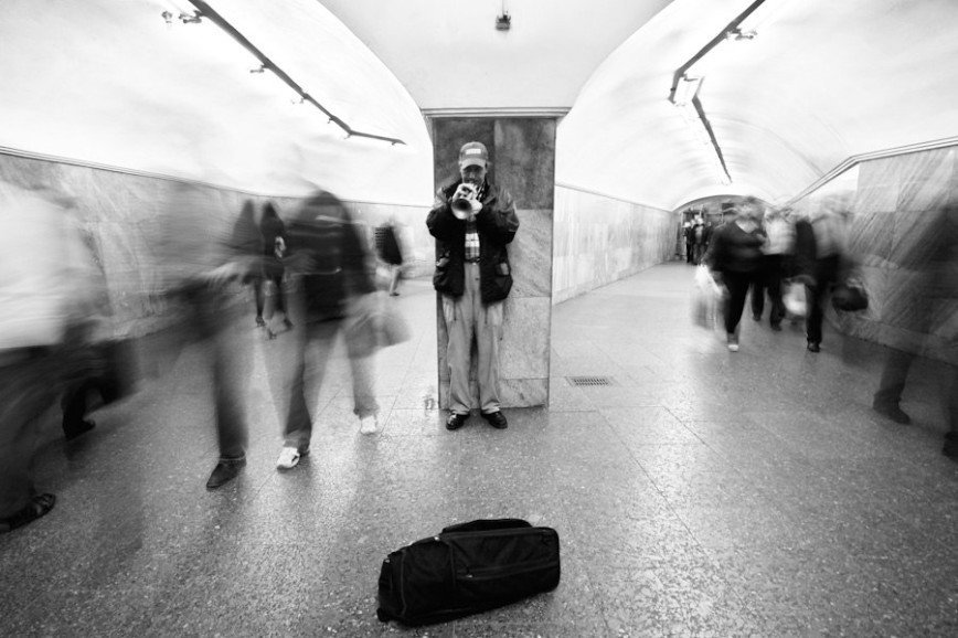 На станциях метро официально будут выступать музыканты