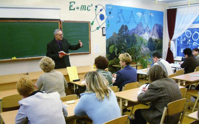 В Москве стартуют онлайн-собрания для родителей