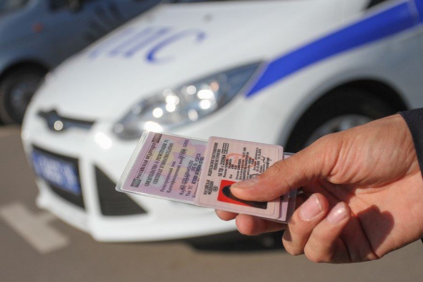В России впервые выдали водительские права с дуршлагом на голове