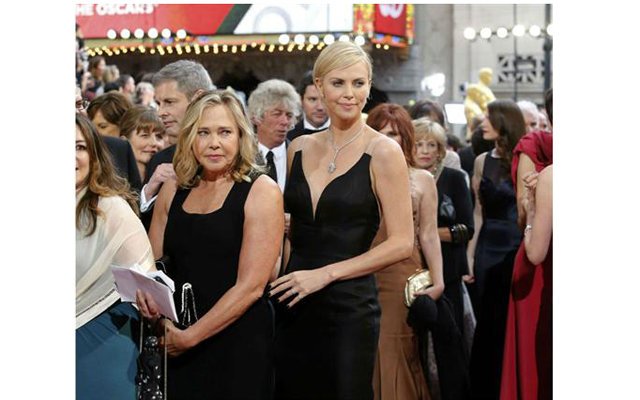 Оскар 2014: знаменитости и их мамы