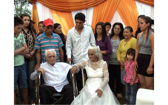 Свадьба после 80 лет совместной жизни