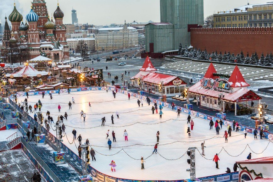 В Москве открылся каток на Красной площади