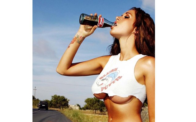 Coca-Cola уберет из состава напитков спорный ингредиент
