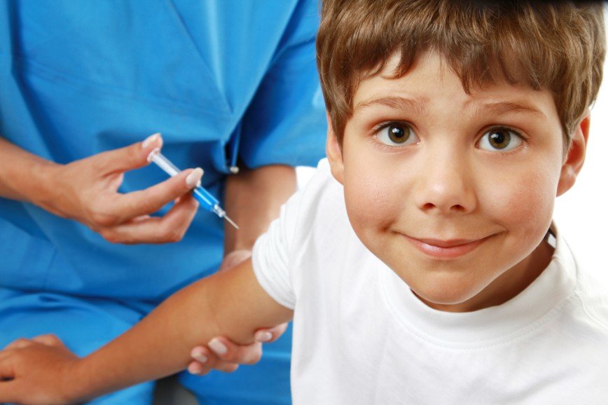 Детей без прививок от гриппа не допустят к учебе