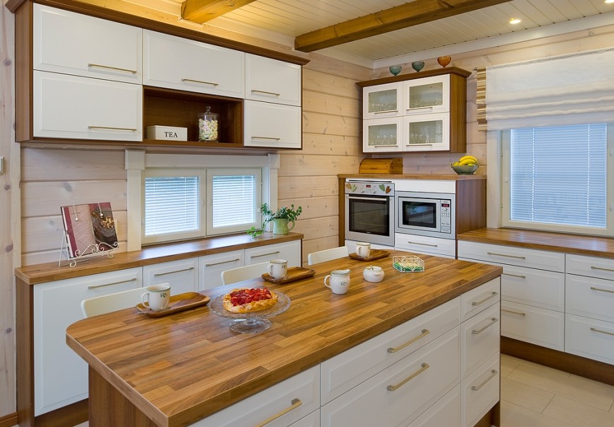 фото отделки кухни в деревянном доме