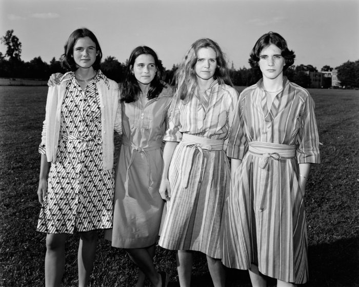4 сестры статусы. Сестры Браун фотопроект. Николас Никсон сестры Браун. Сестра четырех. Четыре сестры фотосессия.