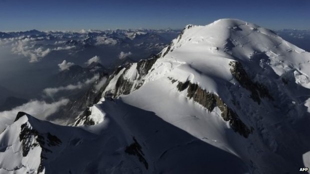 Французский альпинист нашел на горе Монблан клад 