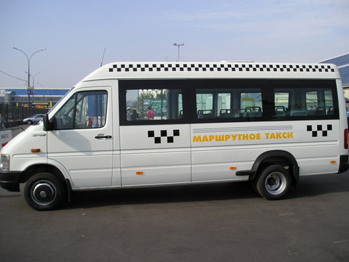 6 маршрутных такси 3. Маршрутное такси. Микроавтобус маршрутка. Маршрутка такси. Маршрутное такси в Москве.