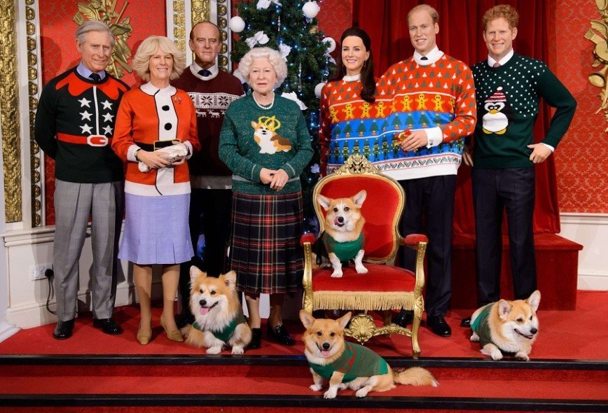 Королевскую семью приодели к Рождеству