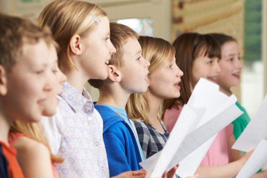 В российских школах будут петь хором