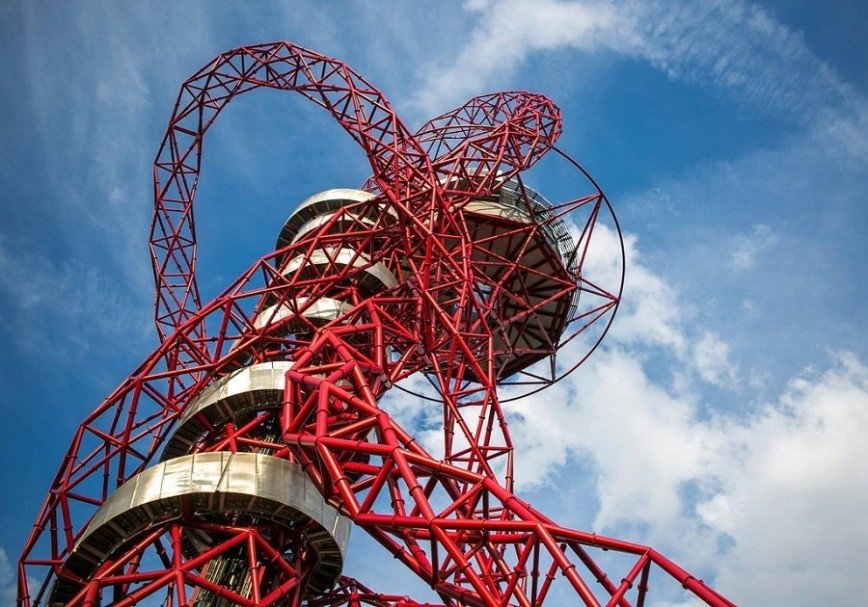 В Лондоне открылась самая высокая в мире горка