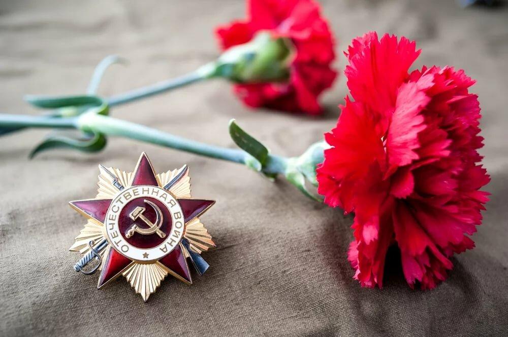 Чтим память о подвиге наших героев! Российские знаменитости поздравляют с Днем Победы