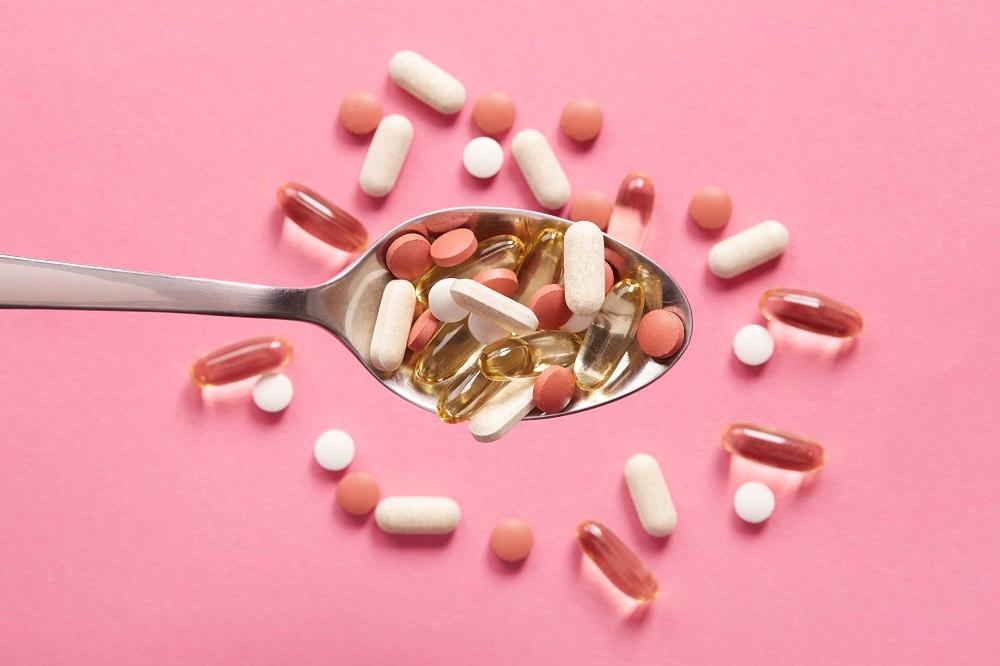 Поставок iHerb больше не будет: 8 самых популярных БАДов и витаминов — как их теперь выбрать, когда принимать и на что они влияют